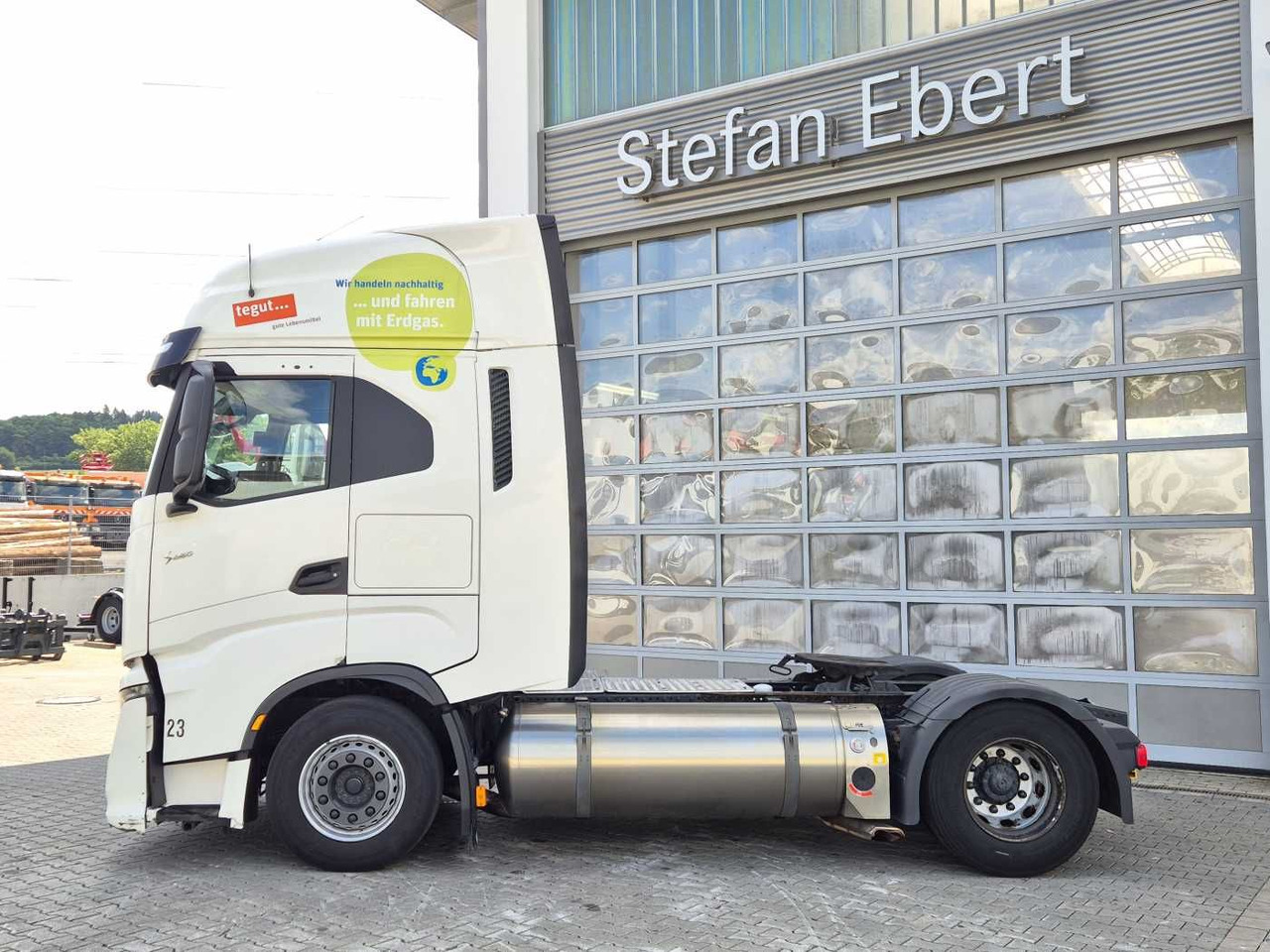 Iveco S-Way AS440S46 NG Intarder Abbiegeassistent - Tracteur routier: photos 4 Iveco S-Way AS440S46 NG Intarder Abbiegeassistent - Tracteur routier: photos 4