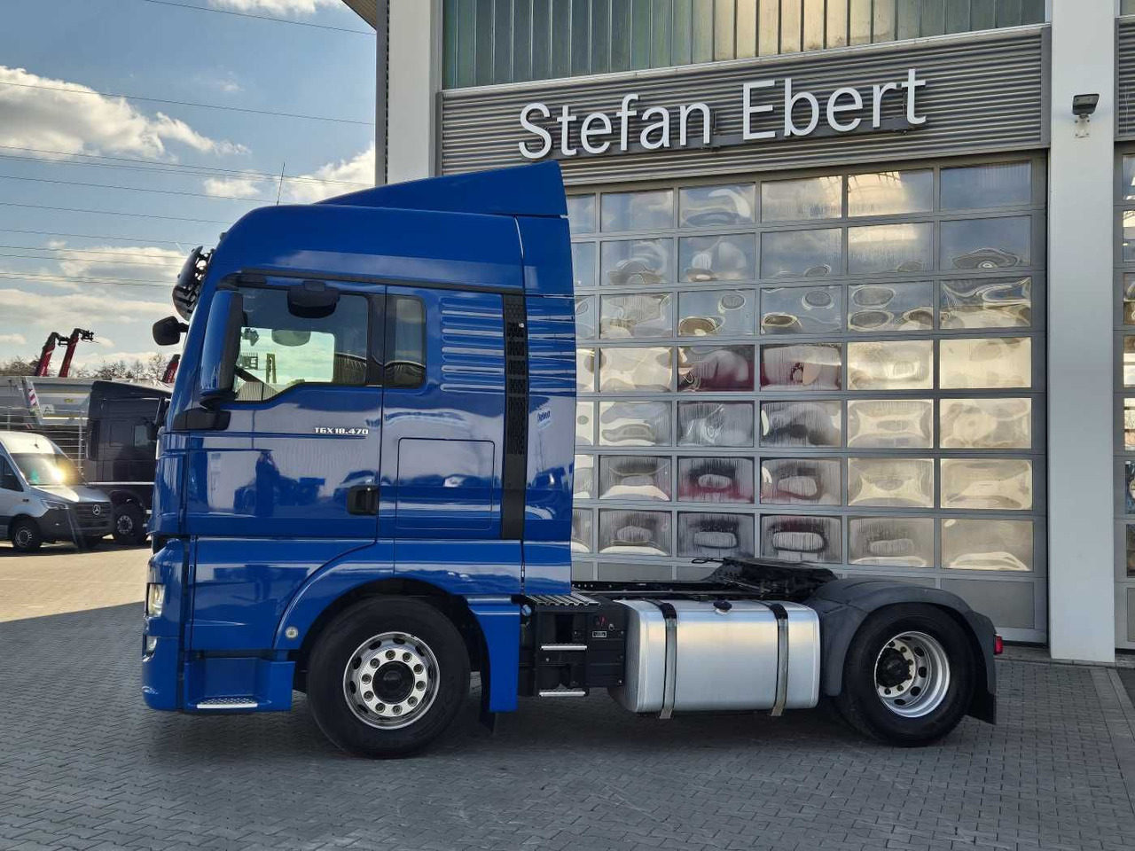 MAN TGX 18.470 4x2 LLS Fahrschule 5 Sitze Intarder - Tracteur routier: photos 5 MAN TGX 18.470 4x2 LLS Fahrschule 5 Sitze Intarder - Tracteur routier: photos 5