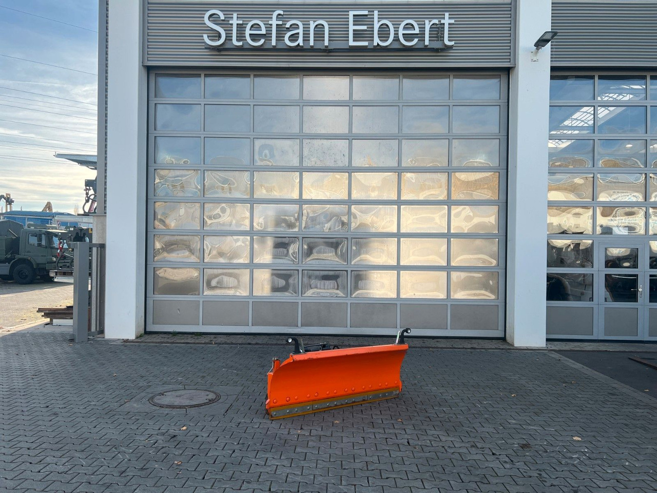 Tuchel SK-F 180 Schneeschild / Kramer 5040 - Lame à neige: photos 1 Tuchel SK-F 180 Schneeschild / Kramer 5040 - Lame à neige: photos 1