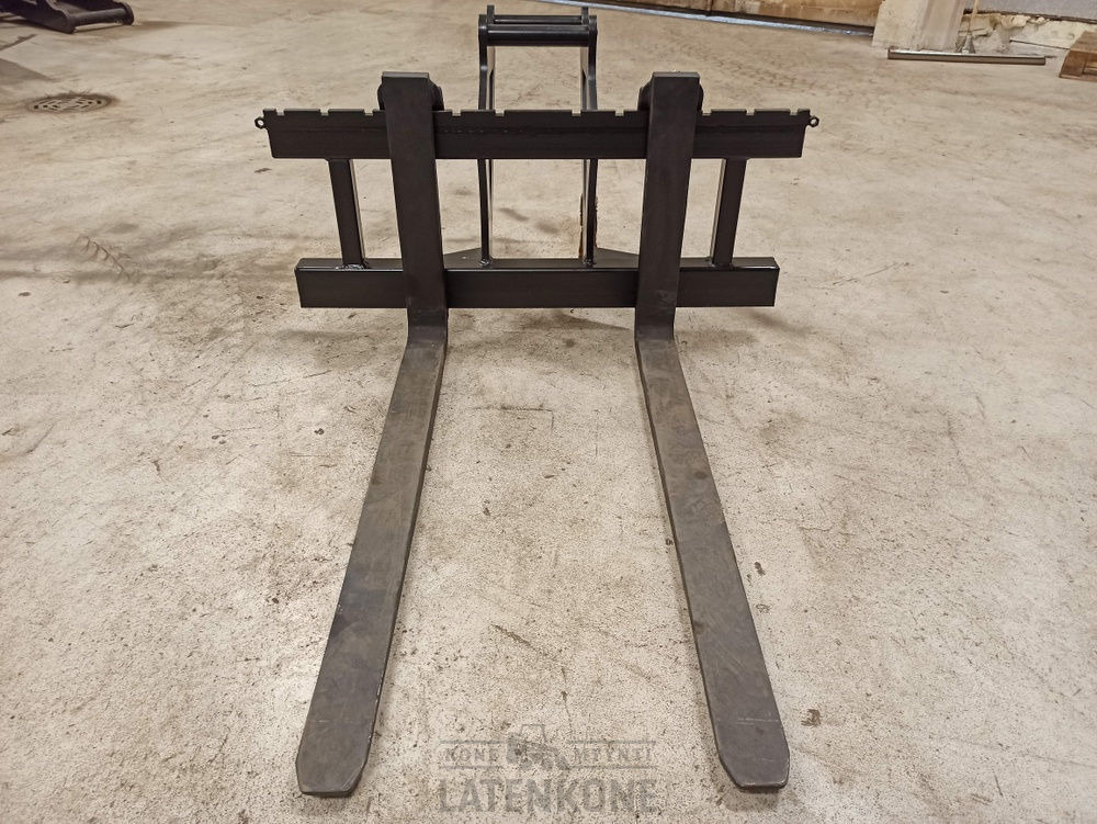 Laten Trukkipiikit 1500kg 1000mm/1000mm 2A S40 - Fourches pour Engins de chantier: photos 2 Laten Trukkipiikit 1500kg 1000mm/1000mm 2A S40 - Fourches pour Engins de chantier: photos 2