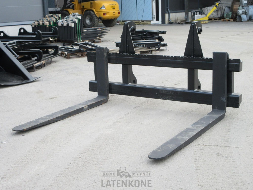 Volvo Trukkipiikit 11000kg 2400mm/1800mm 4A L150-180 - Fourches pour Engins de chantier: photos 3 Volvo Trukkipiikit 11000kg 2400mm/1800mm 4A L150-180 - Fourches pour Engins de chantier: photos 3
