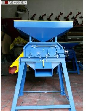 Agjat grain crusher H-762 without the engine - Nettoyeur séparateur céréales: photos 1 Agjat grain crusher H-762 without the engine - Nettoyeur séparateur céréales: photos 1