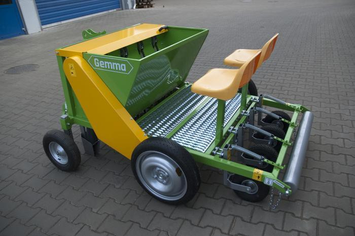 Bomet garlic, bean and onion planter Gemma S290/1 - Planteuse de pommes de terre: photos 1 Bomet garlic, bean and onion planter Gemma S290/1 - Planteuse de pommes de terre: photos 1