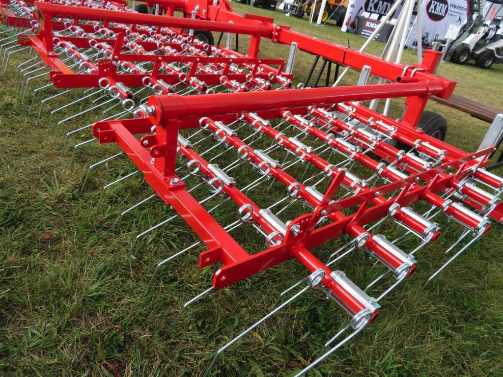 Jar-Met weeder harrow 9 m - Herse étrille: photos 3 Jar-Met weeder harrow 9 m - Herse étrille: photos 3