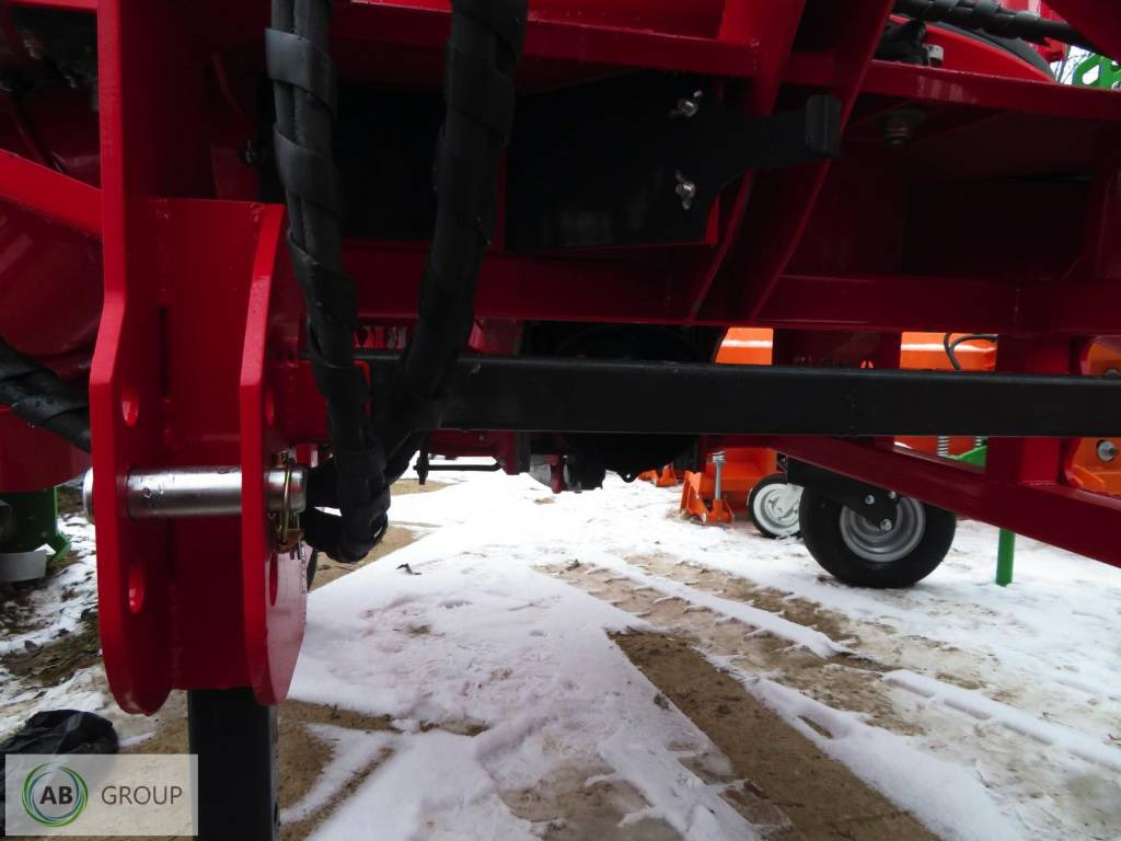 MCMS Warka straw spreader RS-16/B - Pailleuse: photos 4 MCMS Warka straw spreader RS-16/B - Pailleuse: photos 4