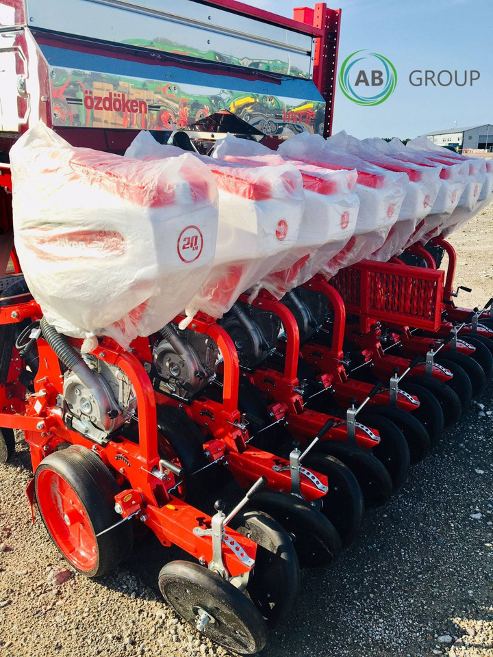 Ozdoken VPKT-DG8 eight-row pneumatic precision seeder with depth fertilization - Semoir monograine: photos 5 Ozdoken VPKT-DG8 eight-row pneumatic precision seeder with depth fertilization - Semoir monograine: photos 5