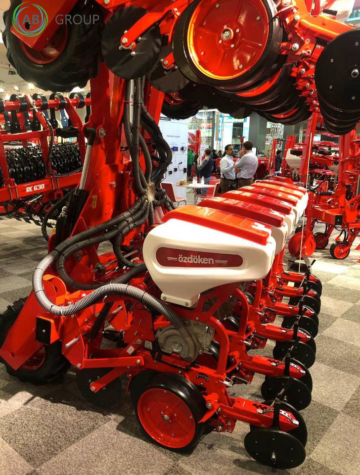 Ozdoken precision planter Octopus D12 - Semoir monograine: photos 4 Ozdoken precision planter Octopus D12 - Semoir monograine: photos 4