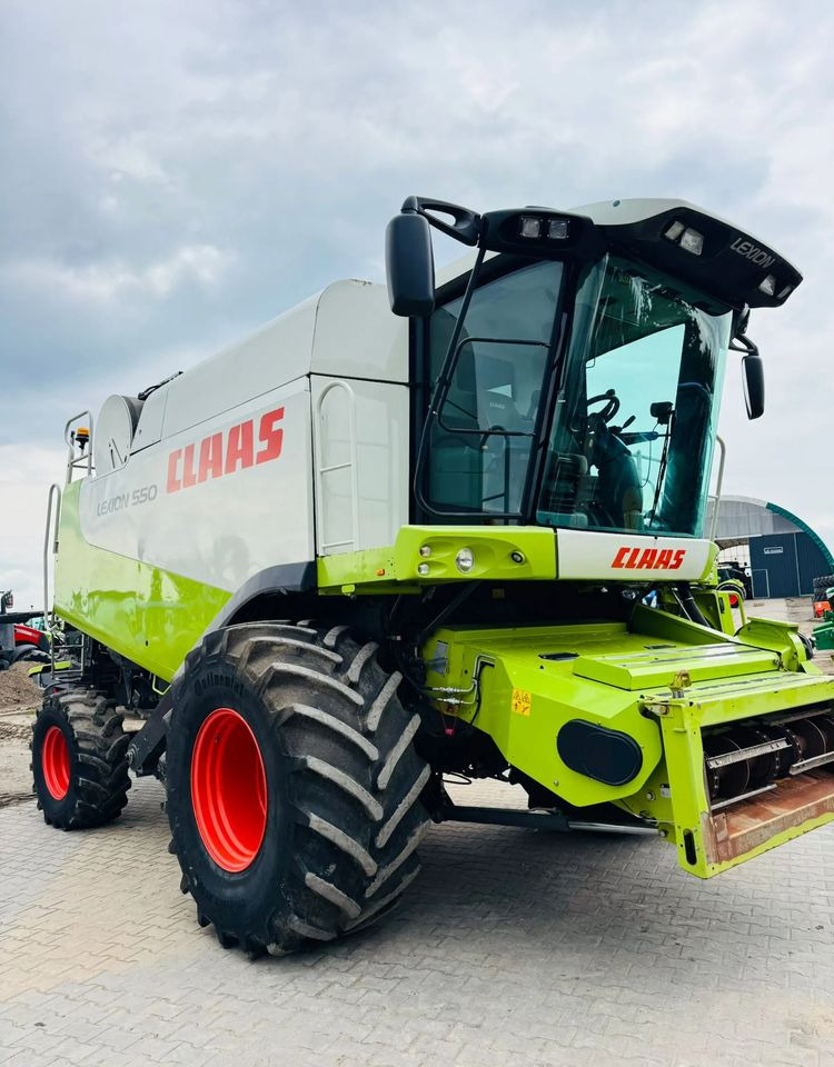 Moissonneuse-batteuse Claas Lexion 550: photos 10