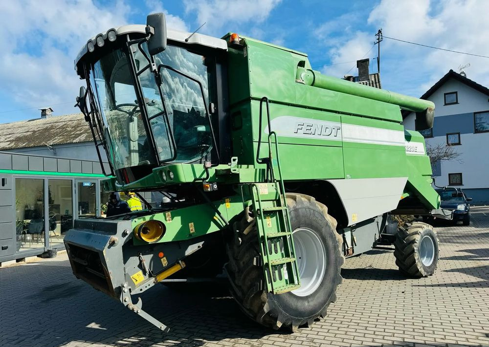 Fendt 5220E - Moissonneuse-batteuse: photos 2 Fendt 5220E - Moissonneuse-batteuse: photos 2