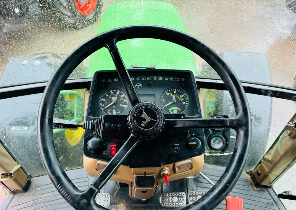 John Deere 6400 - Tracteur agricole: photos 2 John Deere 6400 - Tracteur agricole: photos 2