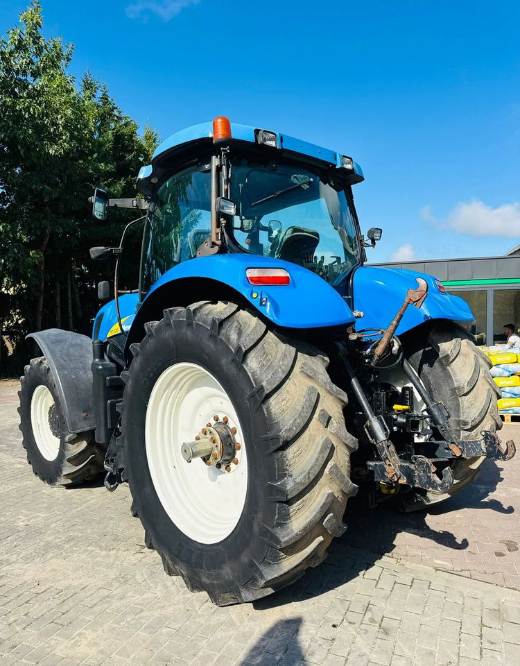 New Holland T7030 - Tracteur agricole: photos 3 New Holland T7030 - Tracteur agricole: photos 3
