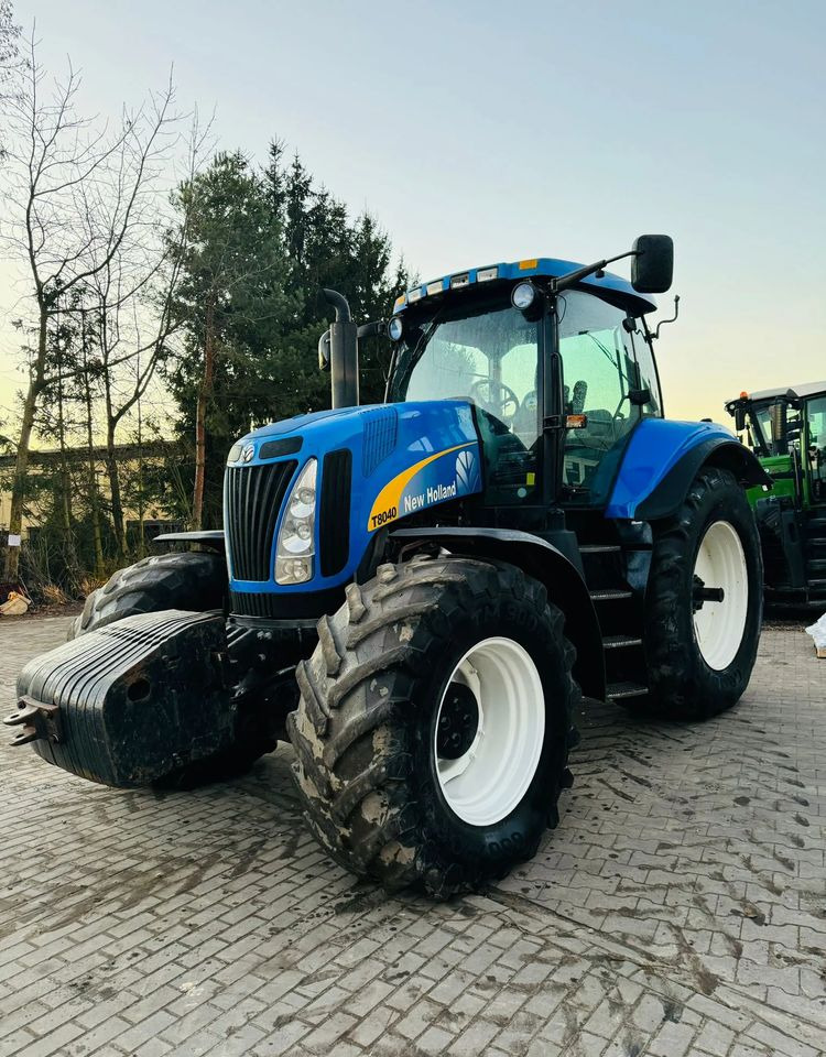 New Holland T8040 - Tracteur agricole: photos 3 New Holland T8040 - Tracteur agricole: photos 3
