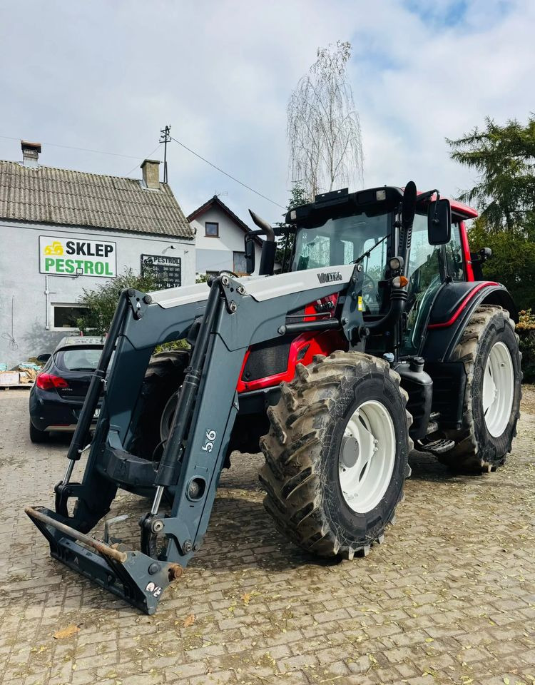 Valtra N123 HiTech - Tracteur agricole: photos 2 Valtra N123 HiTech - Tracteur agricole: photos 2