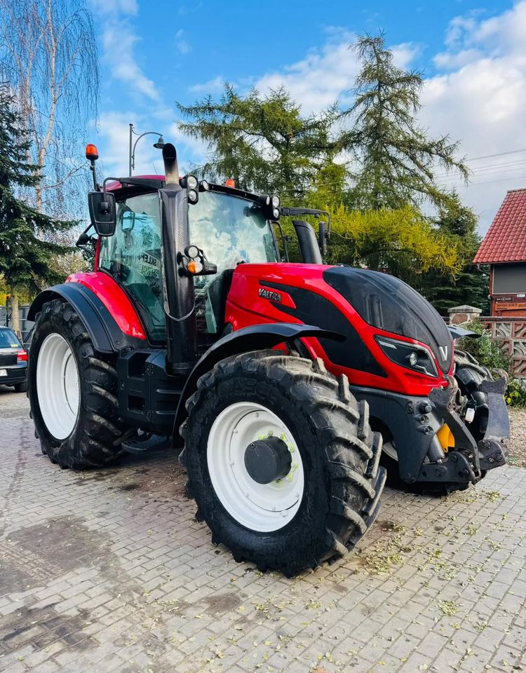Valtra T194 Versu Twin Trac - Tracteur agricole: photos 2 Valtra T194 Versu Twin Trac - Tracteur agricole: photos 2