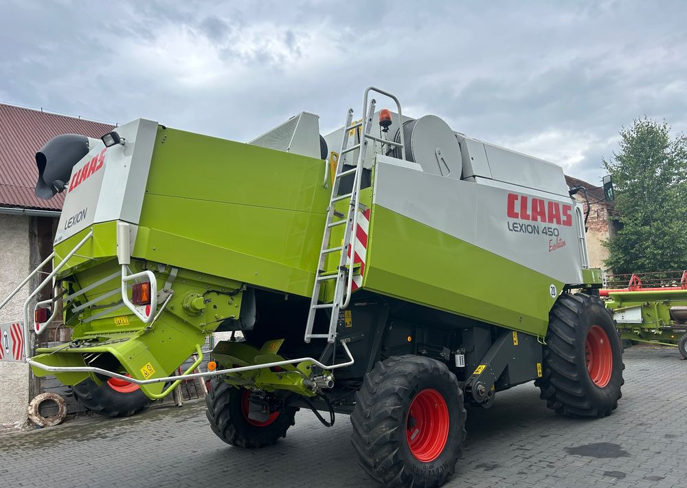 Claas Lexion 450 Evolution - Moissonneuse-batteuse: photos 5 Claas Lexion 450 Evolution - Moissonneuse-batteuse: photos 5