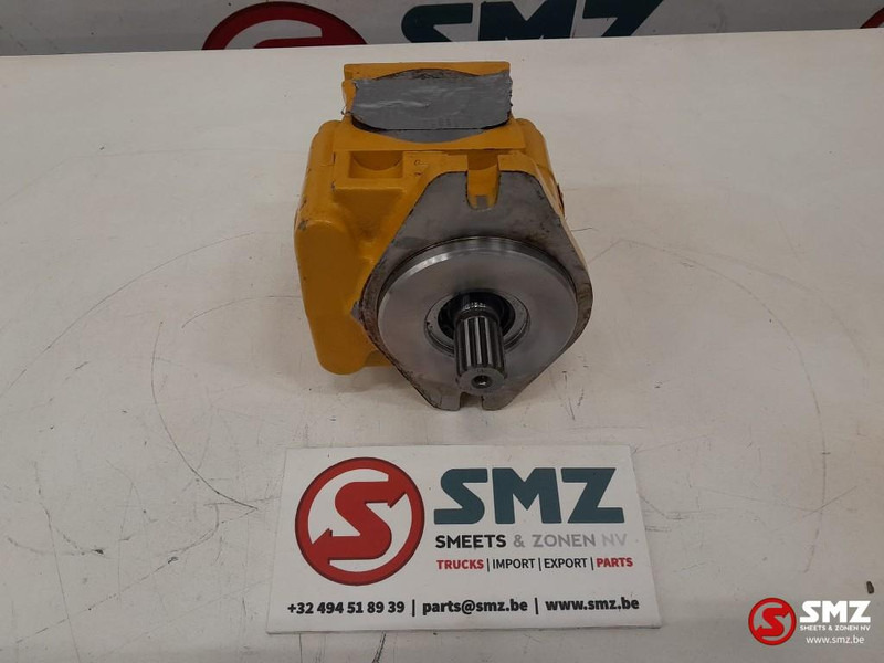 Caterpillar Auxiliary gear pump Caterpillar - Pompe hydraulique pour Matériel de manutention: photos 1 Caterpillar Auxiliary gear pump Caterpillar - Pompe hydraulique pour Matériel de manutention: photos 1