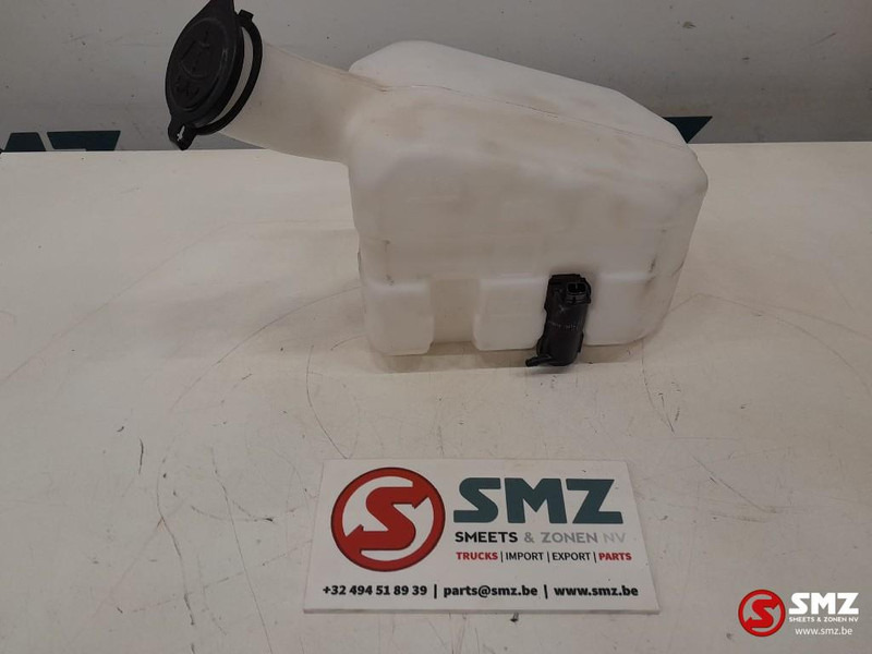 Caterpillar Window washer tank Caterpillar - Essuie-glace pour Matériel de manutention: photos 1 Caterpillar Window washer tank Caterpillar - Essuie-glace pour Matériel de manutention: photos 1