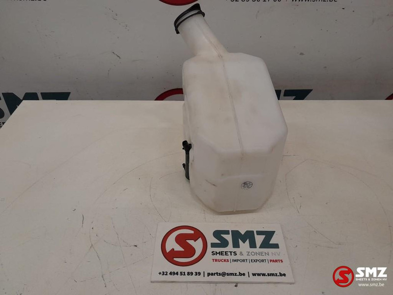 Caterpillar Window washer tank Caterpillar - Essuie-glace pour Matériel de manutention: photos 4 Caterpillar Window washer tank Caterpillar - Essuie-glace pour Matériel de manutention: photos 4