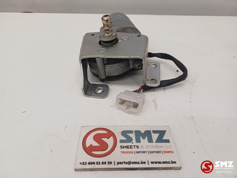 Caterpillar Windshield wiper motor Caterpillar - Essuie-glace pour Matériel de manutention: photos 4 Caterpillar Windshield wiper motor Caterpillar - Essuie-glace pour Matériel de manutention: photos 4