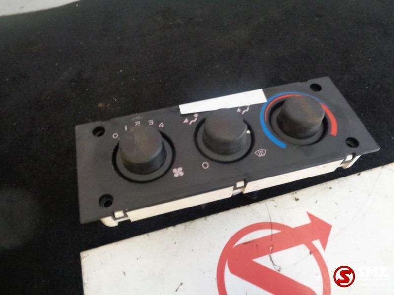 DAF Daf xf 105 ac control unit 9041702667 - Chauffage/ Ventilation pour Camion: photos 1 DAF Daf xf 105 ac control unit 9041702667 - Chauffage/ Ventilation pour Camion: photos 1