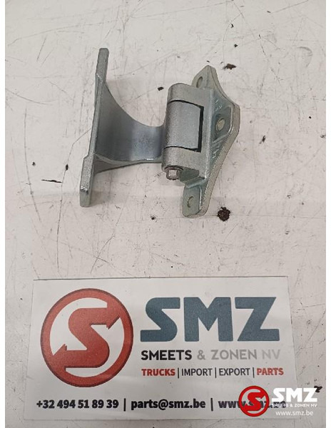 DAF Lot van 3 deurscharnieren linksonder / rechtsb - Portière et pièces pour Camion: photos 1 DAF Lot van 3 deurscharnieren linksonder / rechtsb - Portière et pièces pour Camion: photos 1