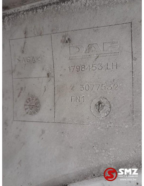 DAF Occ koplampkap links DAF - Feu avant pour Camion: photos 3 DAF Occ koplampkap links DAF - Feu avant pour Camion: photos 3