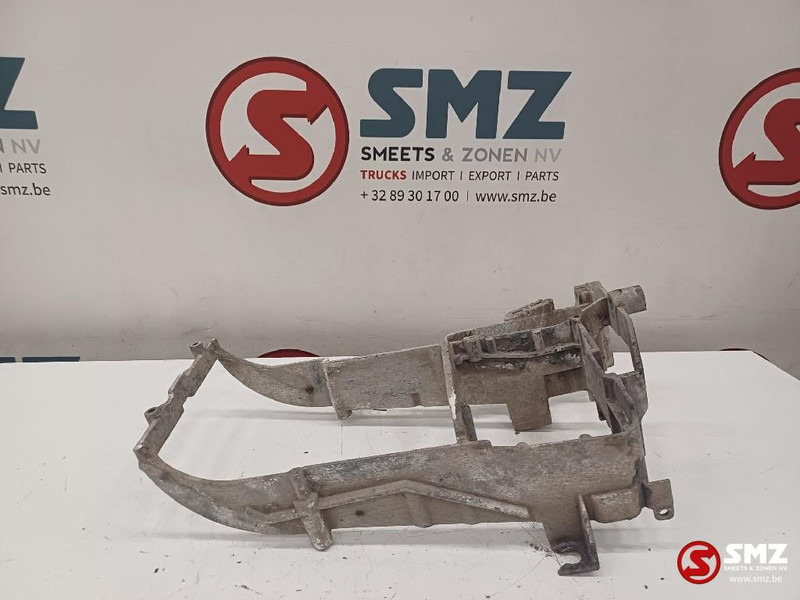 DAF Occ koplampsteun rechts DAF - Feu avant pour Camion: photos 1 DAF Occ koplampsteun rechts DAF - Feu avant pour Camion: photos 1