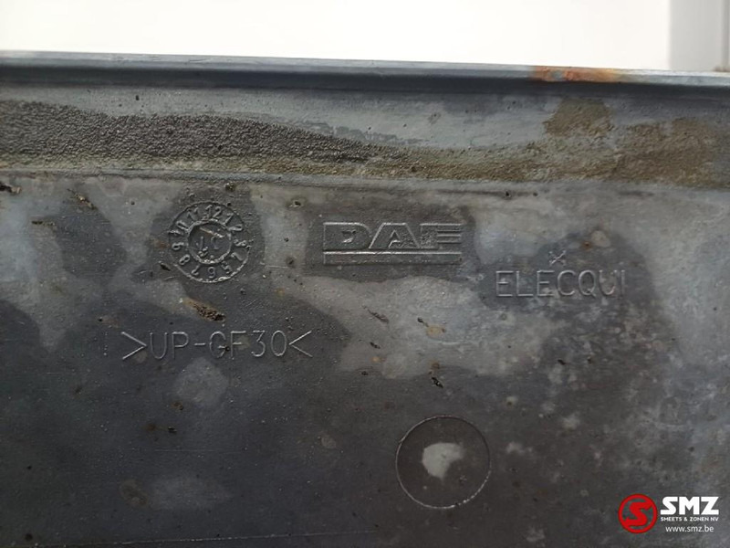 DAF Occ opstapbak rechts DAF - Cabine et intérieur pour Camion: photos 3 DAF Occ opstapbak rechts DAF - Cabine et intérieur pour Camion: photos 3