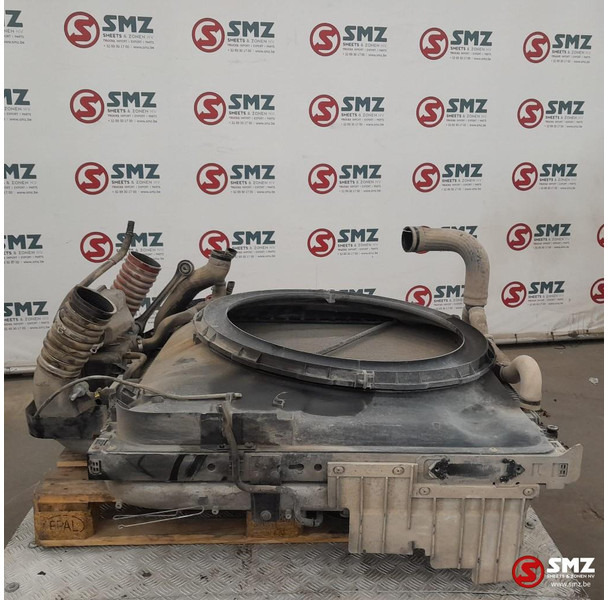 DAF Occ radiator + intercooler + expansievat DAF - Radiateur pour Camion: photos 2 DAF Occ radiator + intercooler + expansievat DAF - Radiateur pour Camion: photos 2