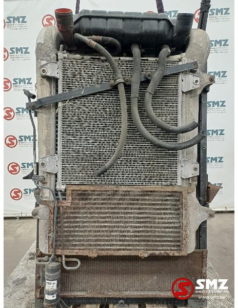DAF Occ radiator + intercooler + expansievat DAF - Radiateur pour Camion: photos 2 DAF Occ radiator + intercooler + expansievat DAF - Radiateur pour Camion: photos 2