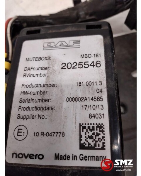 DAF Occ regeleenheid + omvormer 24V-12 V 20A Daf XF106 - Bloc de gestion pour Camion: photos 3 DAF Occ regeleenheid + omvormer 24V-12 V 20A Daf XF106 - Bloc de gestion pour Camion: photos 3