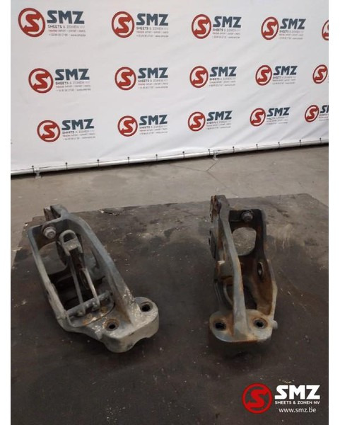 DAF Occ set voorste cabinebeugel links+rechts DAF CF85 - Suspension de cabine pour Camion: photos 1 DAF Occ set voorste cabinebeugel links+rechts DAF CF85 - Suspension de cabine pour Camion: photos 1