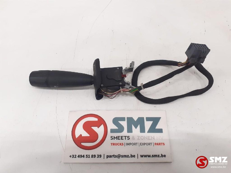 DAF Occ stuurkolomschakelaar richtingaanwijzer ruitenw - Système électrique pour Camion: photos 1 DAF Occ stuurkolomschakelaar richtingaanwijzer ruitenw - Système électrique pour Camion: photos 1