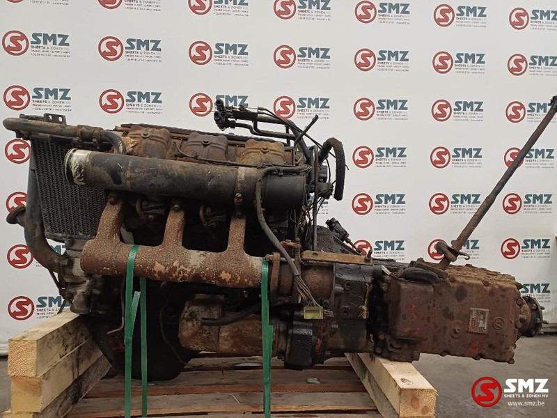 Deutz Occ motor F6L413V Deutz + versnellingsbak AK6-80-5 - Moteur pour Camion: photos 1 Deutz Occ motor F6L413V Deutz + versnellingsbak AK6-80-5 - Moteur pour Camion: photos 1