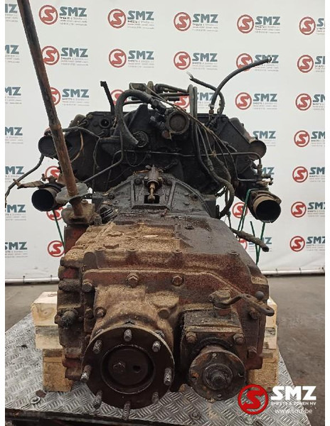 Deutz Occ motor F6L413V Deutz + versnellingsbak AK6-80-5 - Moteur pour Camion: photos 4 Deutz Occ motor F6L413V Deutz + versnellingsbak AK6-80-5 - Moteur pour Camion: photos 4
