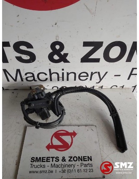 Diversen Occ Abs magneetventiel Mercedes - Valve de frein pour Camion: photos 1 Diversen Occ Abs magneetventiel Mercedes - Valve de frein pour Camion: photos 1