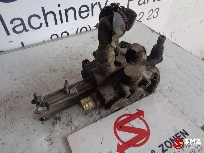 Diversen Occ hydrauliek ventiel - Valve hydraulique pour Camion: photos 3 Diversen Occ hydrauliek ventiel - Valve hydraulique pour Camion: photos 3
