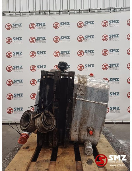 Diversen Occ hydraulische tank HT-200 Hydraultankar - Réservoir hydraulique pour Camion: photos 2 Diversen Occ hydraulische tank HT-200 Hydraultankar - Réservoir hydraulique pour Camion: photos 2