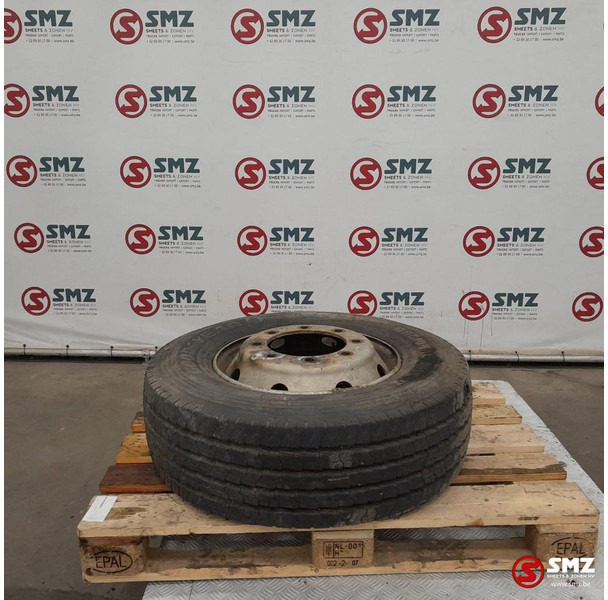 Goodyear Occ vrachtwagenband 285/70R19.5 144/142M Goodyear - Pneu pour Camion: photos 1 Goodyear Occ vrachtwagenband 285/70R19.5 144/142M Goodyear - Pneu pour Camion: photos 1