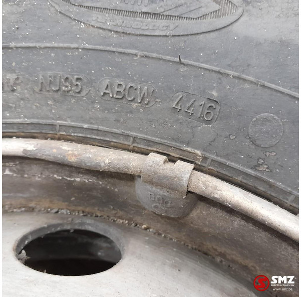 Goodyear Occ vrachtwagenband 285/70R19.5 144/142M Goodyear - Pneu pour Camion: photos 4 Goodyear Occ vrachtwagenband 285/70R19.5 144/142M Goodyear - Pneu pour Camion: photos 4