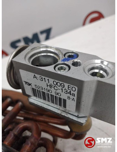 Iveco Occ airco condensor Iveco 504154616 - Système de refroidissement pour Camion: photos 3 Iveco Occ airco condensor Iveco 504154616 - Système de refroidissement pour Camion: photos 3