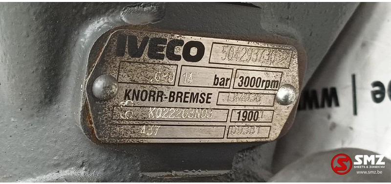 Iveco Occ luchtcompressor + stuuurbekrachtigingspomp F3A - Moteur et pièces pour Camion: photos 5 Iveco Occ luchtcompressor + stuuurbekrachtigingspomp F3A - Moteur et pièces pour Camion: photos 5