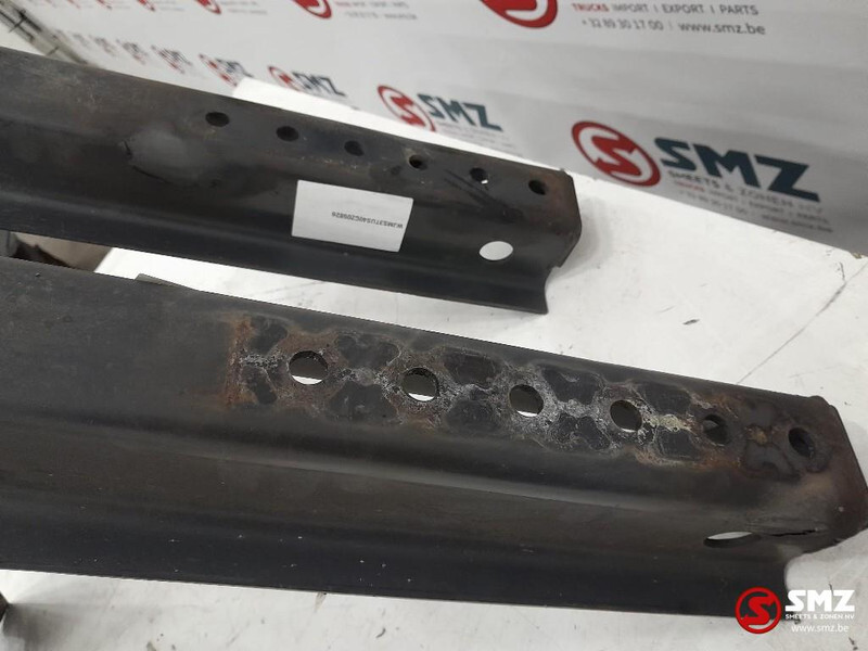 Iveco Occ set brandstoftanksteunen Iveco Stralis 4206812 - Réservoir de carburant pour Camion: photos 3 Iveco Occ set brandstoftanksteunen Iveco Stralis 4206812 - Réservoir de carburant pour Camion: photos 3