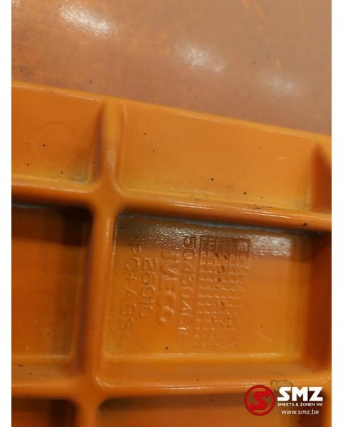 Iveco Occ zijspoiler links Iveco Stralis - Aérodynamique/ Spoilers pour Camion: photos 4 Iveco Occ zijspoiler links Iveco Stralis - Aérodynamique/ Spoilers pour Camion: photos 4