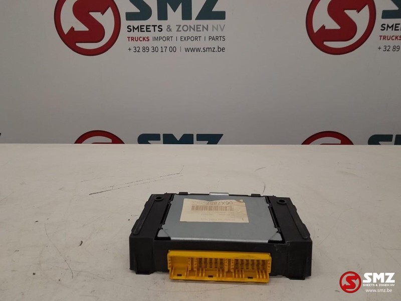 MAN Occ ECAS ECU besturingseenheid MAN TGX 81258117018 - Bloc de gestion pour Camion: photos 2 MAN Occ ECAS ECU besturingseenheid MAN TGX 81258117018 - Bloc de gestion pour Camion: photos 2