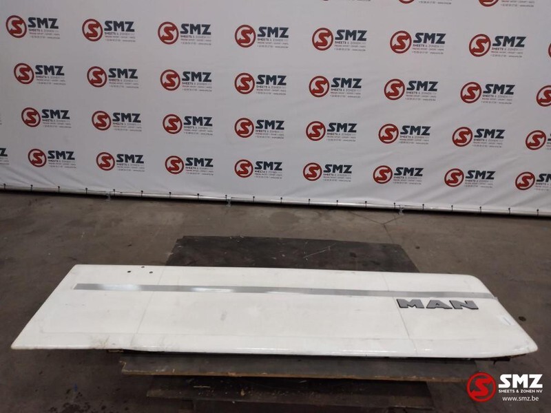 Frame/ Châssis pour Camion MAN Occ Side-skirt links MAN TGX 81416800060