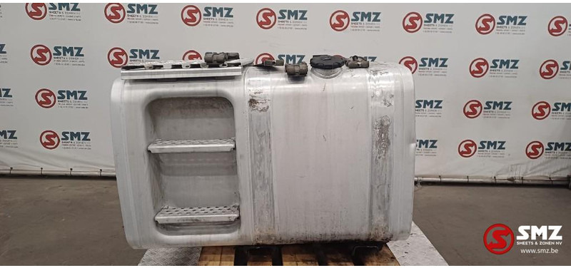 MAN Occ brandstoftank 460L MAN - Réservoir de carburant pour Camion: photos 1 MAN Occ brandstoftank 460L MAN - Réservoir de carburant pour Camion: photos 1