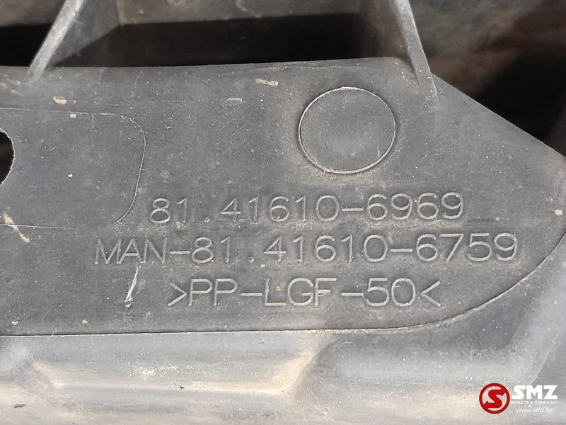 MAN Occ koplampbehuizing links MAN - Feu avant pour Camion: photos 3 MAN Occ koplampbehuizing links MAN - Feu avant pour Camion: photos 3