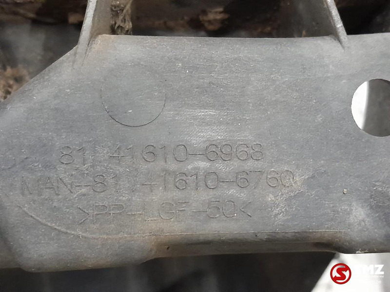 MAN Occ koplampbehuizing rechts MAN - Feu avant pour Camion: photos 3 MAN Occ koplampbehuizing rechts MAN - Feu avant pour Camion: photos 3