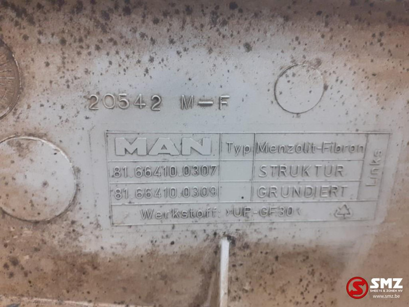 MAN Occ spatbord vooraan links + spatbordhouder MAN - Carrosserie et extérieur pour Camion: photos 5 MAN Occ spatbord vooraan links + spatbordhouder MAN - Carrosserie et extérieur pour Camion: photos 5